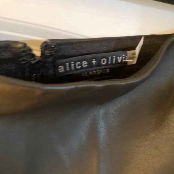 Alice + Olivia black leather mini skirt - Picture 2 of 3